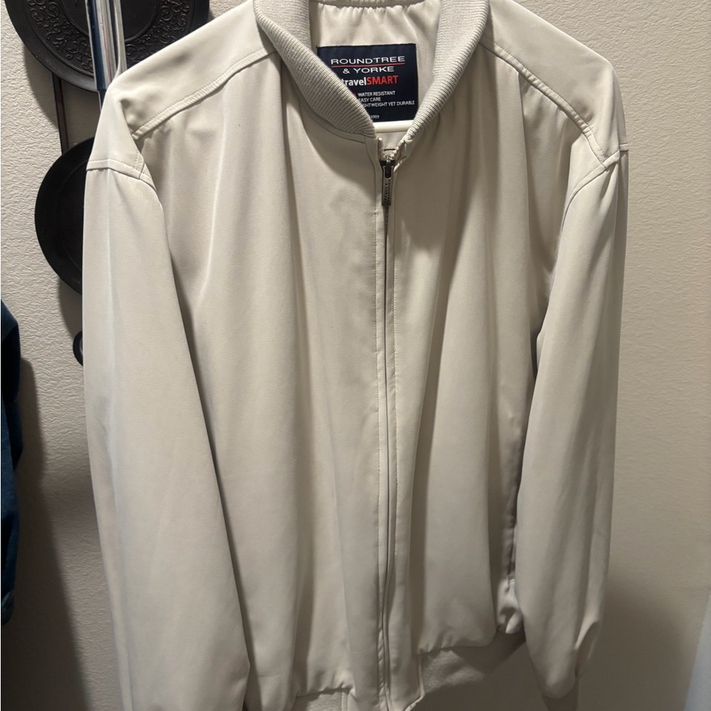 Roundtree & Yorke Men's Light Tan Bomber Jacket